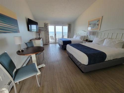 Pointes North Beachfront Resort Hotel - image 28