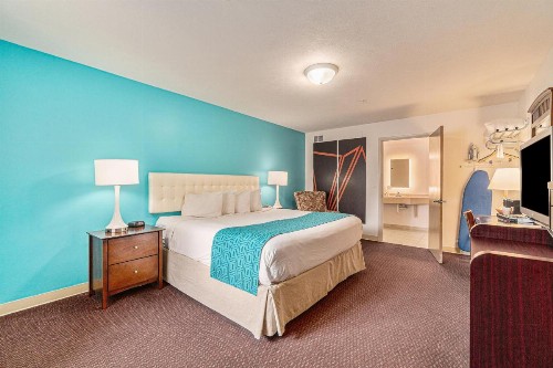 Howard Johnson by Wyndham Traverse City - image 32