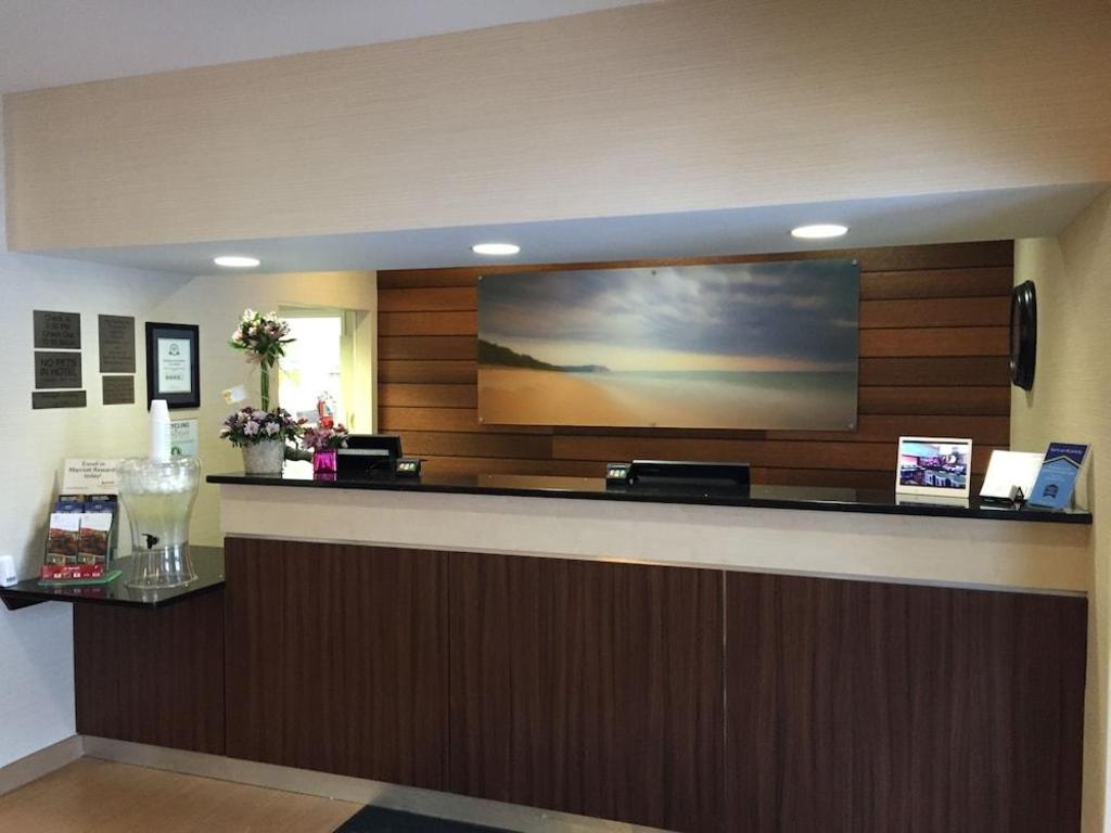 Fairfield Inn & Suites Traverse City - image 3