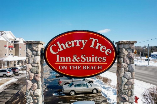 Cherry Tree Inn and Suites - image 11