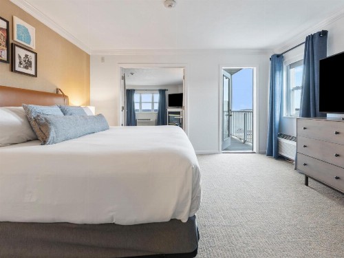 Cherry Tree Inn and Suites - image 37