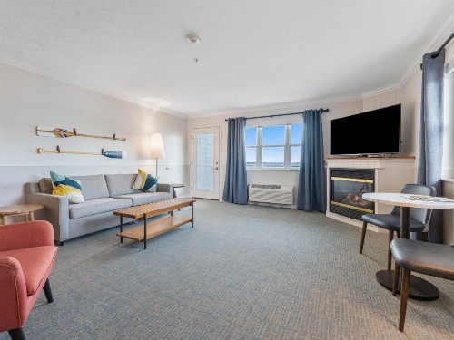 Cherry Tree Inn and Suites - image 39