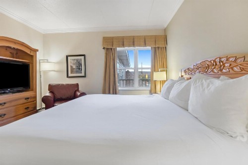Cherry Tree Inn and Suites - image 42