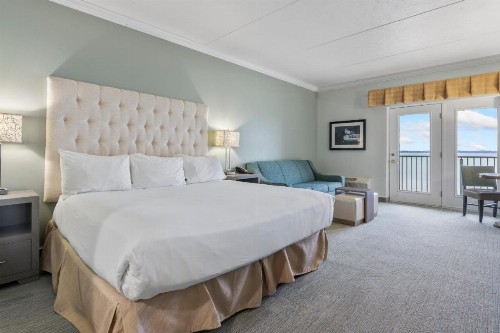 Cherry Tree Inn and Suites - image 46
