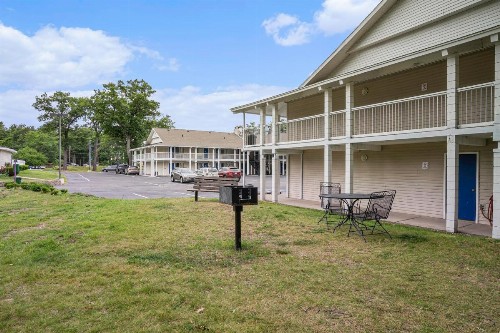 Travelodge by Wyndham Traverse City MI - image 16