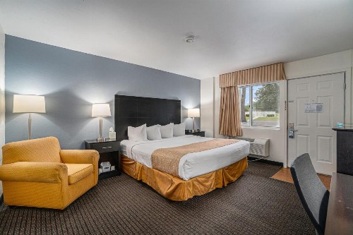 Travelodge by Wyndham Traverse City MI - image 30