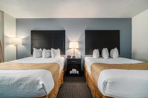 Travelodge by Wyndham Traverse City MI - image 37