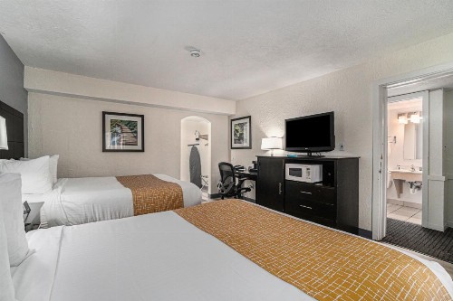 Travelodge by Wyndham Traverse City MI - image 40