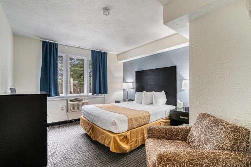 Travelodge by Wyndham Traverse City MI - image 45