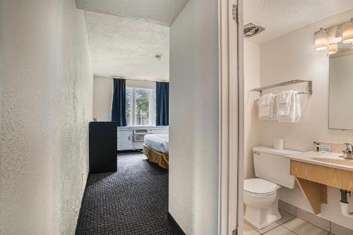 Travelodge by Wyndham Traverse City MI - image 46