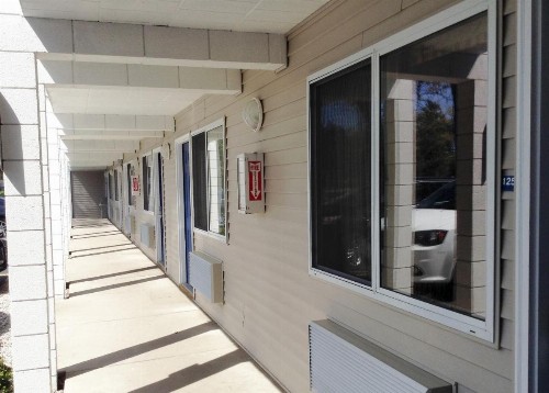 Travelodge by Wyndham Traverse City MI - image 6