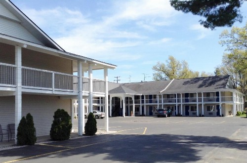 Travelodge by Wyndham Traverse City MI - image 9
