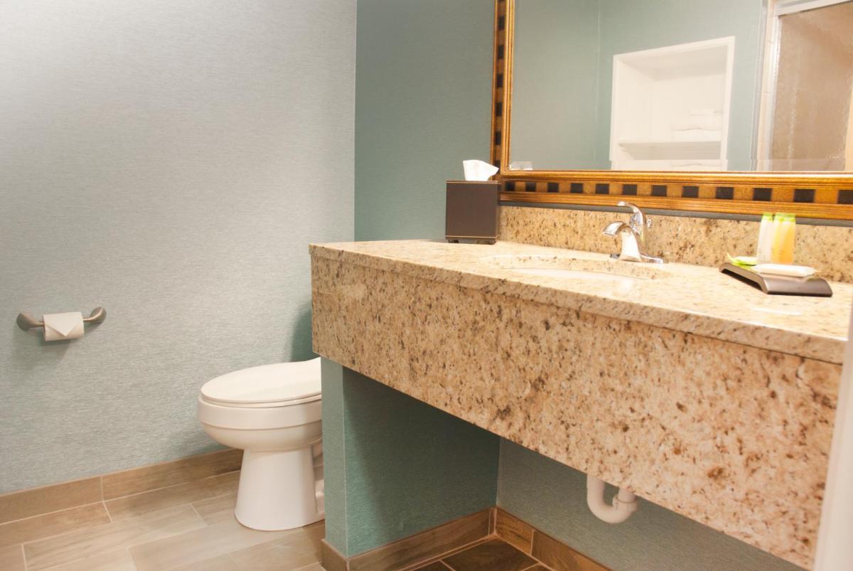 Grand Beach Resort Hotel - image 6