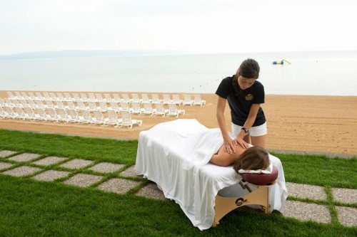 Parkshore Resort - image 10