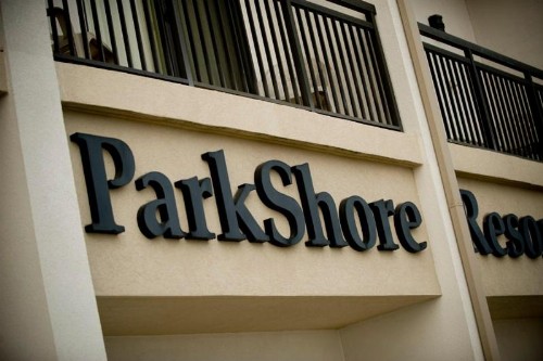 Parkshore Resort - image 2