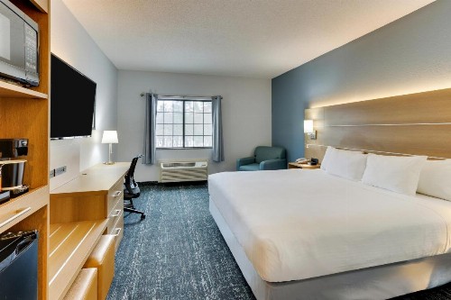 Parkshore Resort - image 24