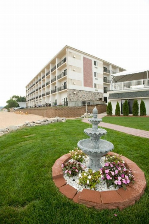 Parkshore Resort - image 26