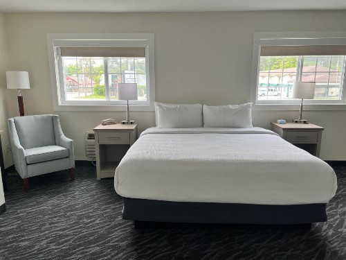 The Beach Haus - Traverse City - image 14