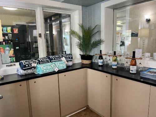 The Beach Haus - Traverse City - image 5