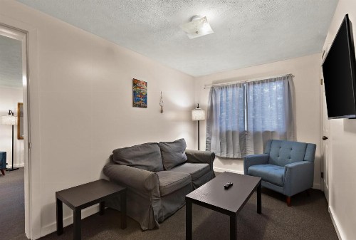 Traverse Bay Inn - image 20