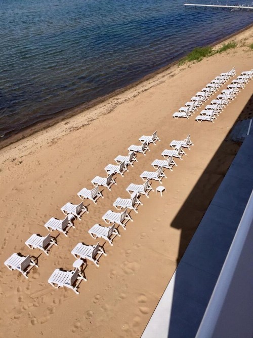 The Baywatch Resort - image 4