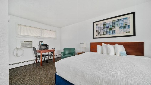 Grand Traverse Motel - image 12