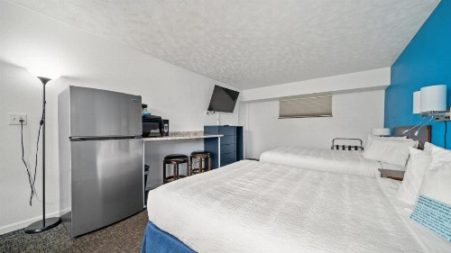 Grand Traverse Motel - image 19