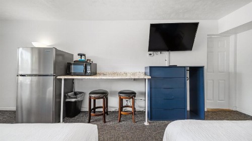 Grand Traverse Motel - image 22