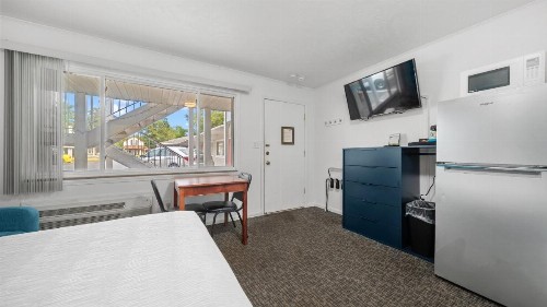 Grand Traverse Motel - image 24