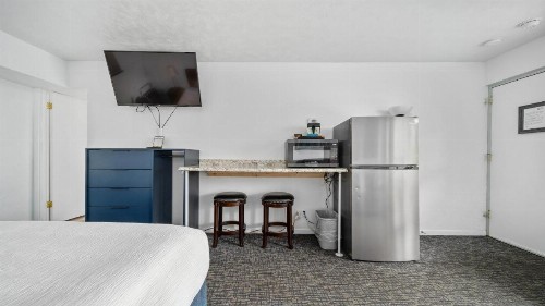 Grand Traverse Motel - image 30