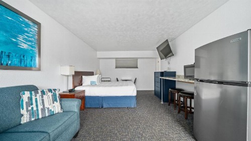 Grand Traverse Motel - image 31