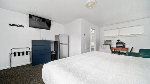 Grand Traverse Motel - image 32