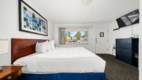 Grand Traverse Motel - image 34