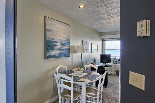 206 North Shore Inn - image 4