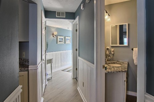 204 North Shore Inn