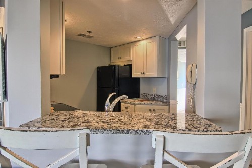 204 North Shore Inn - image 3