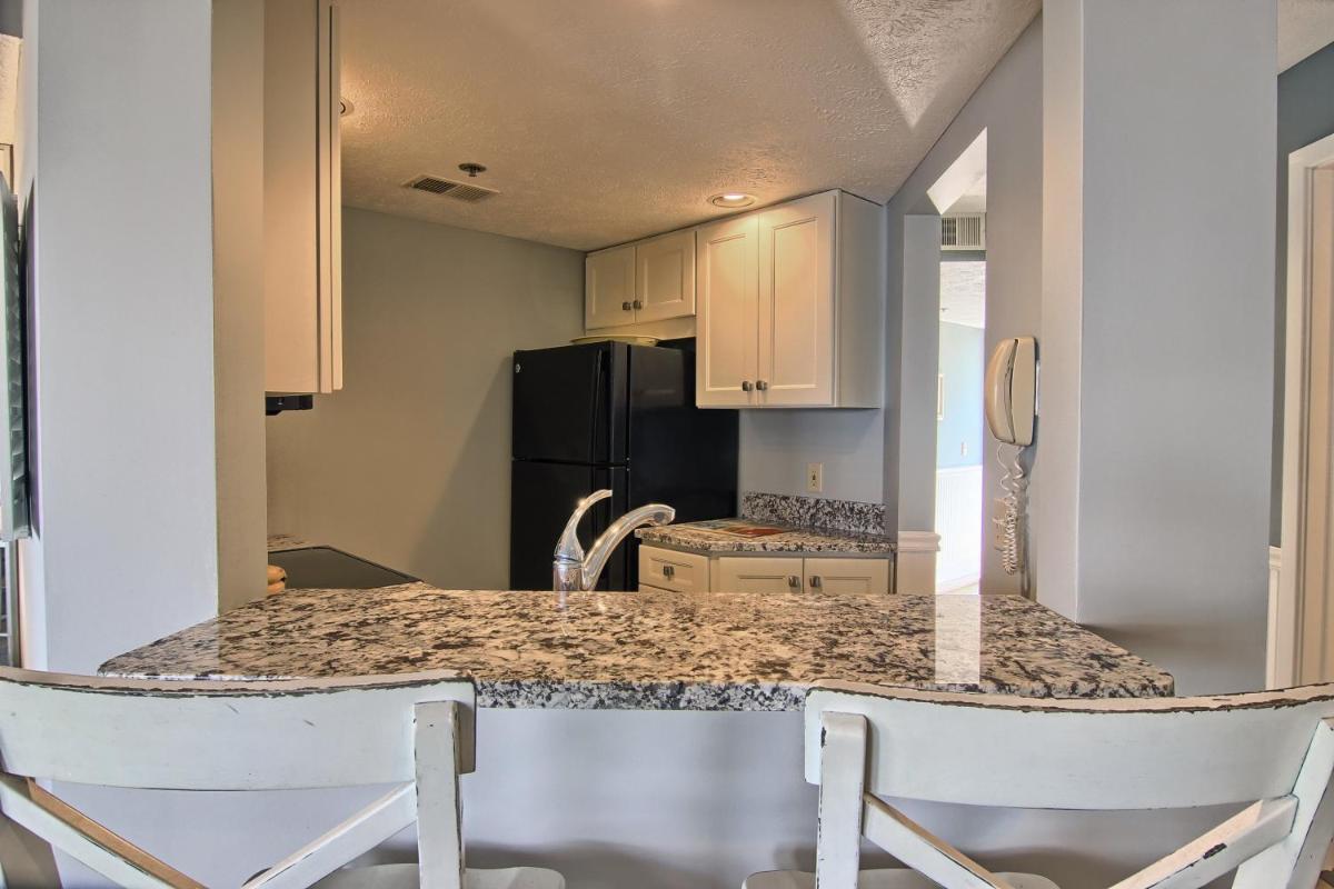 204 North Shore Inn - image 3