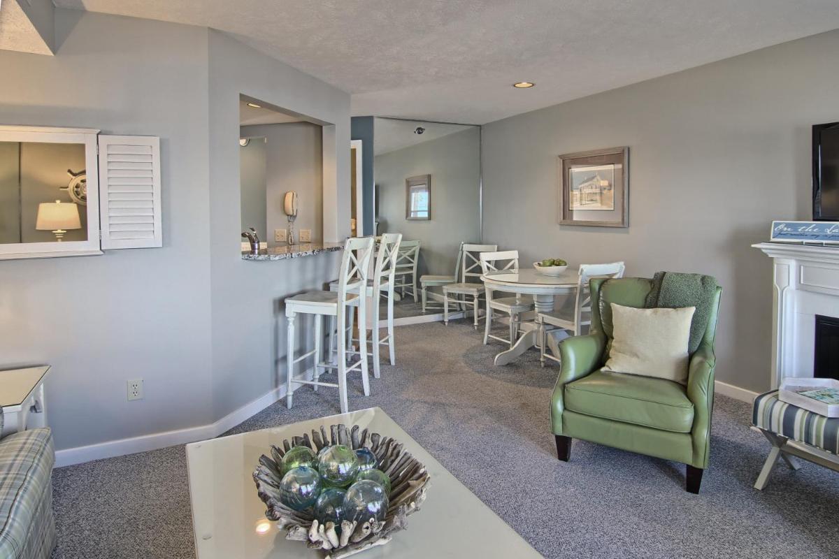 204 North Shore Inn - image 6