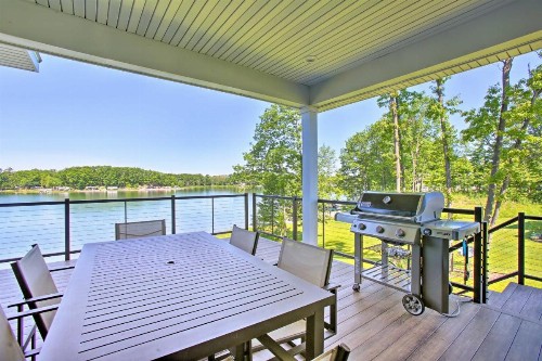 Waterfront Silver Lake Home with Private 40 Dock! - image 10
