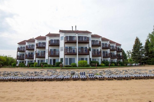 Beach Room 107 - image 1