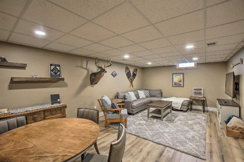 Cozy Traverse City Home with Deck 9 Mi to Dtwn