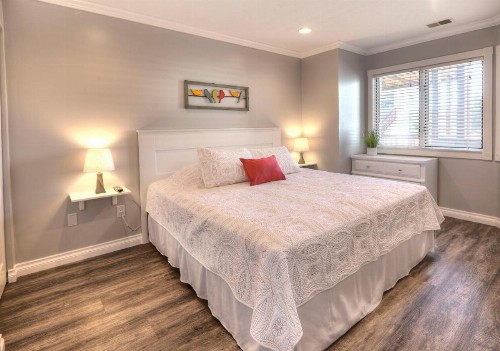 Beachside 216 with Pool Hot Tub and Private Deck Overlooking East Bay - image 10