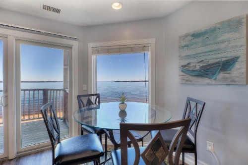 Beachside 216 with Pool Hot Tub and Private Deck Overlooking East Bay - image 2