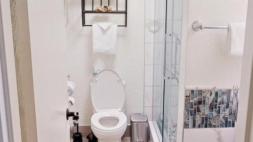Island Inn Beach Resort - image 16