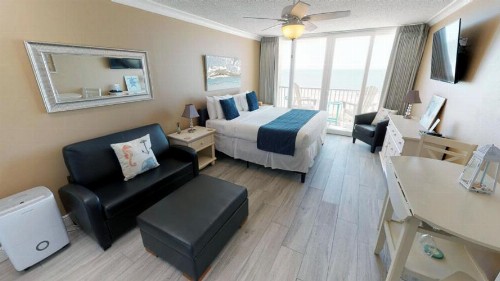 Island Inn Beach Resort - image 37