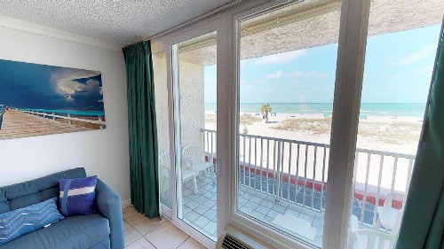 Island Inn Beach Resort - image 42