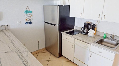 Island Inn Beach Resort - image 48