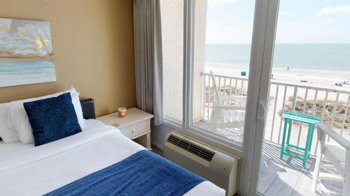 Island Inn Beach Resort - image 50