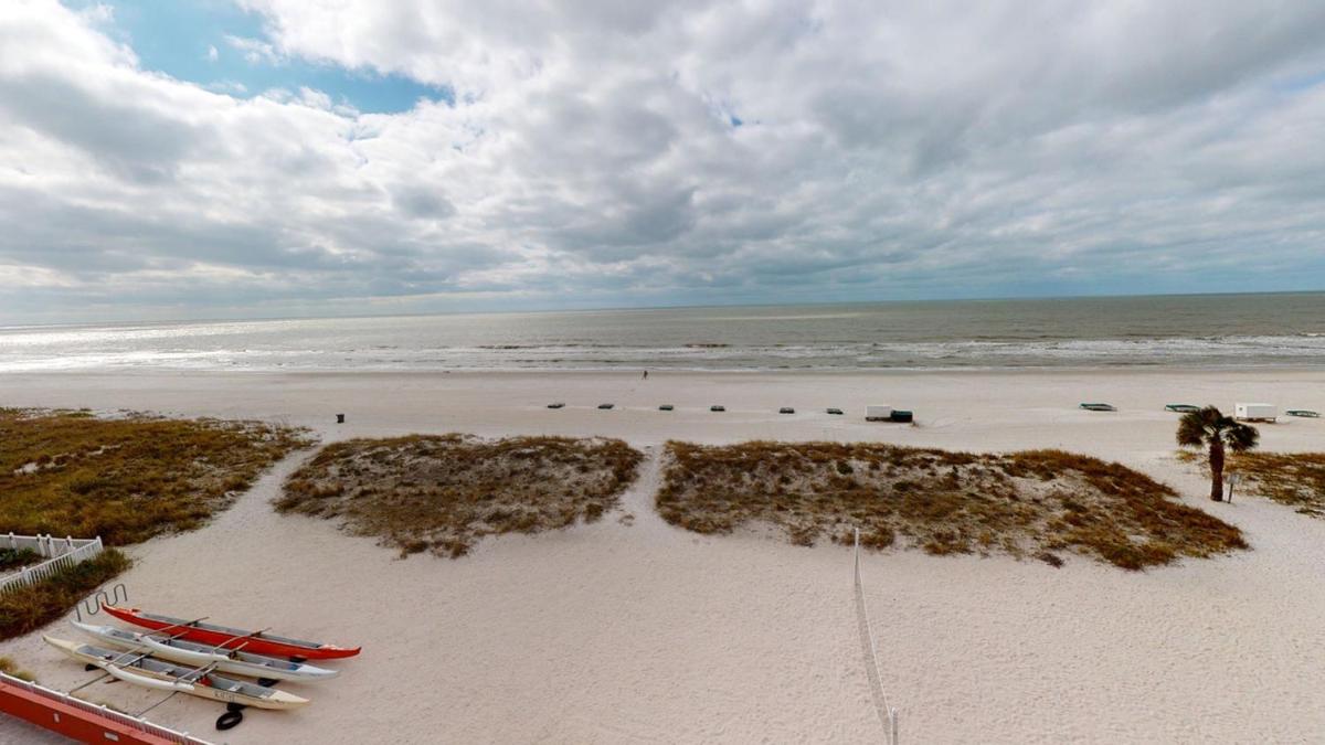 Island Inn Beach Resort - image 7