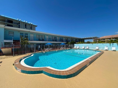 Beachside Resort Motel - image 4